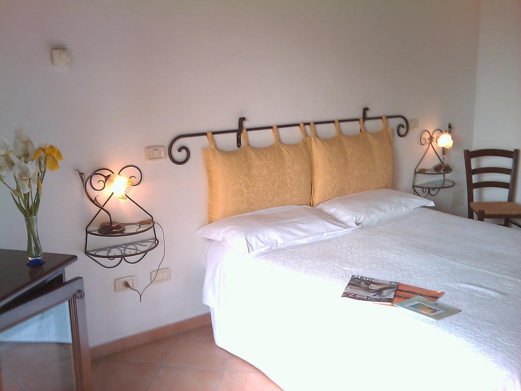 Agriturismo Il Poggiolo Montemerano Exteriör bild